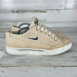 Nike Women's‎ Cream Lace-Up Canvas Skate Shoes 10